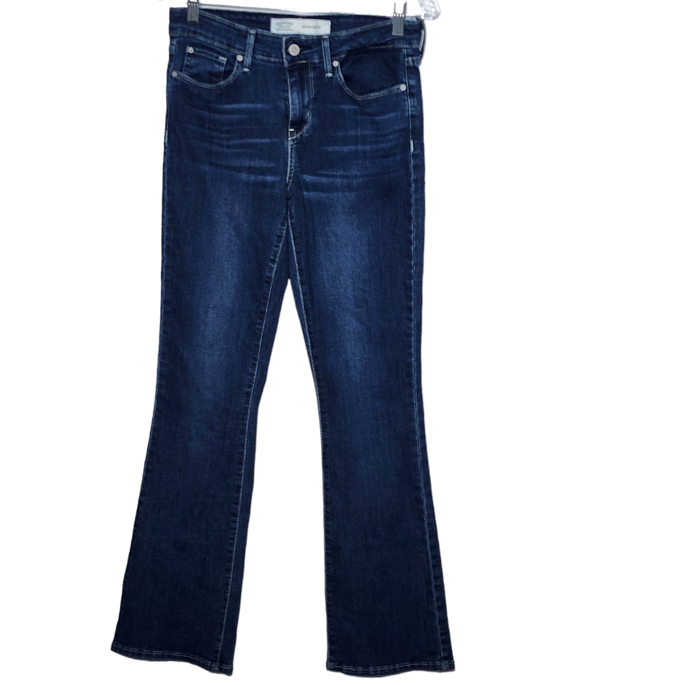 Levi's Signature Mid-Rise Boot Cut Dark Wash Jeans, Size 2